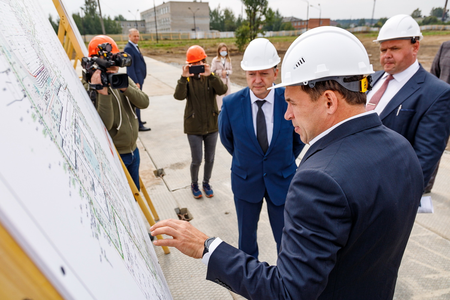 Евгений Куйвашев проверил, как исполняются его поручения по развитию Белоярского городского округа<br>