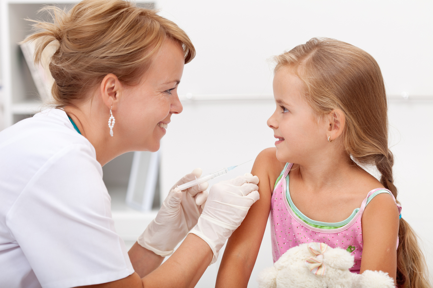 &nbsp;В Свердловской области за две недели привили от гриппа 25 % детей